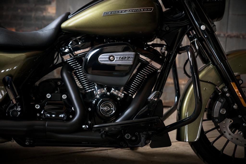DIE NEUE HARLEY-DAVDISON ROAD KING SPECIAL FÜR 2017